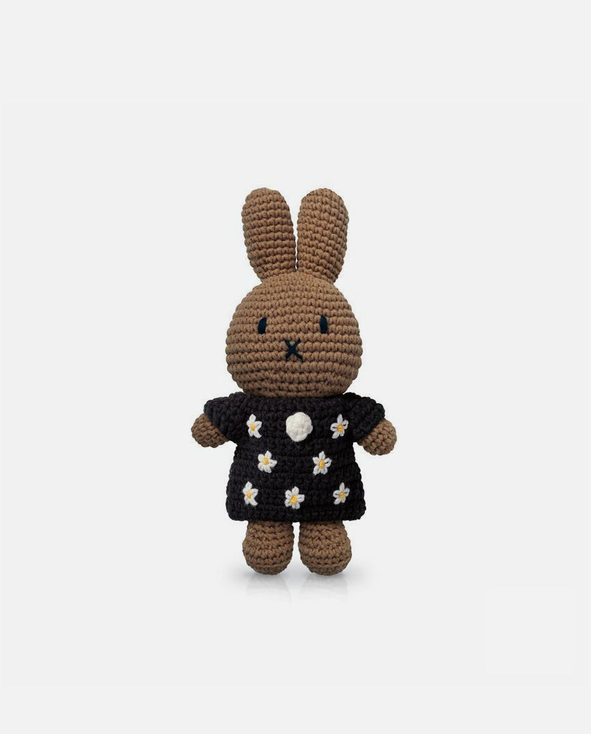 melanie & her black flowerdress
