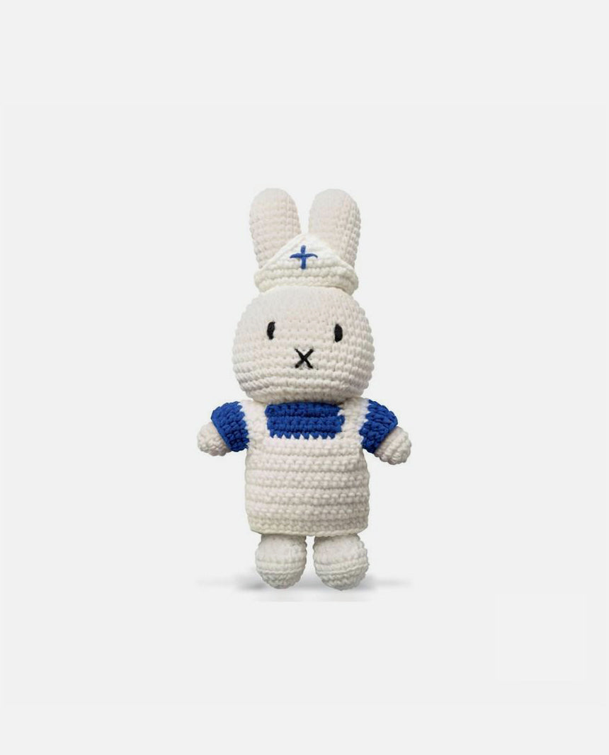 miffy & her white uniform