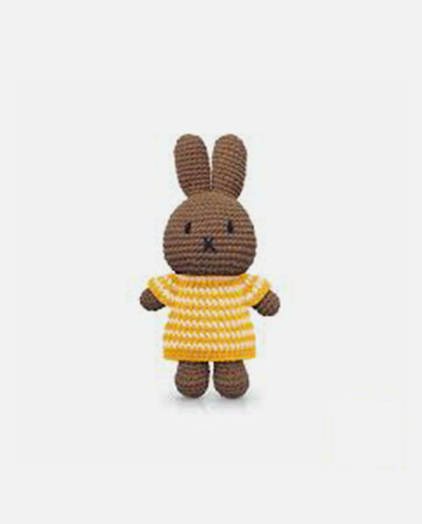 melanie & her yellow small striped dress